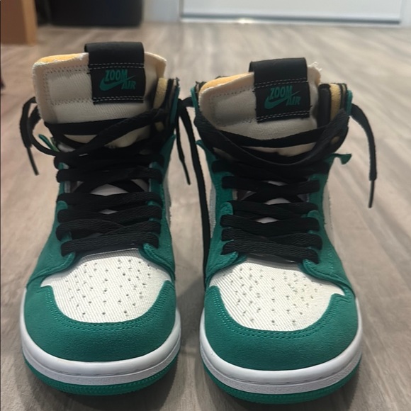 Nike Air Jordan 1 High Green and White Sneakers - Picture 5 of 5